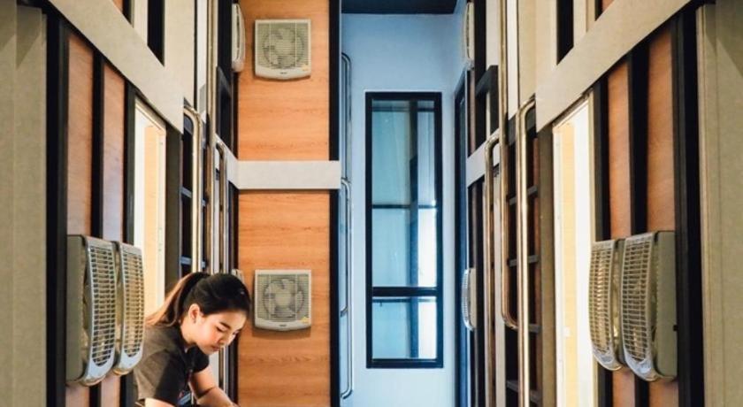 Sleepbox Hostel Suratthani Σούρατ Τανί Εξωτερικό φωτογραφία