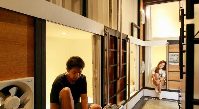 Sleepbox Hostel Suratthani Σούρατ Τανί Εξωτερικό φωτογραφία